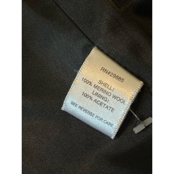 Pendleton Women’s 100% Merino Wool Black Pea Coat Size Medium 2 Button - Picture 6 of 7